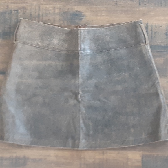 Distressed Genuine leather mini skirt- AnneX - Picture 2 of 7